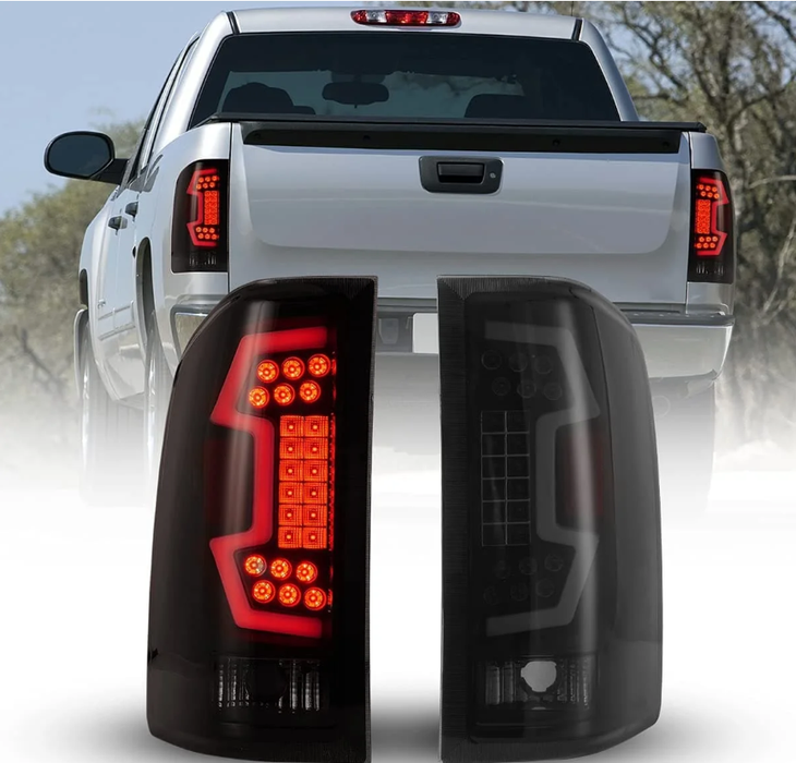 Single rear light for the passenger side